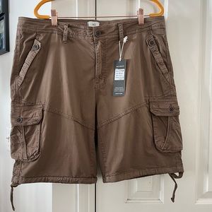 Four Steeds Women’s Cargo Shorts - size 16
